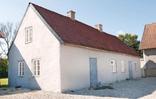 Gorgeous Home In Klintehamn With Kitchen