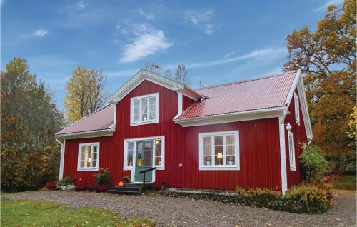 Beautiful Home In Holmsj With Kitchen