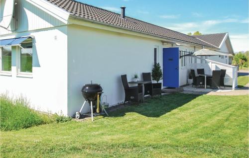 2 Bedroom Stunning Home In Borgholm