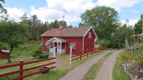 Året runt i väldigt härlig natur Bo på lantgård