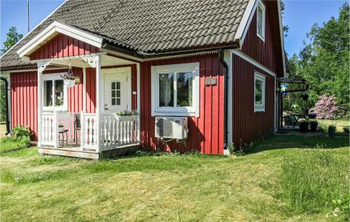 Cozy Home In Holmsj With Kitchen